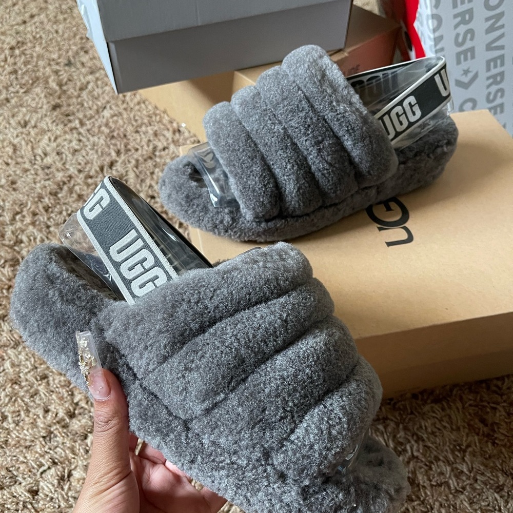 Ugg fluff yeah slides